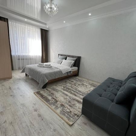 Appartement Уютная Квартира На Expo-Smart Замок à Astana Extérieur photo
